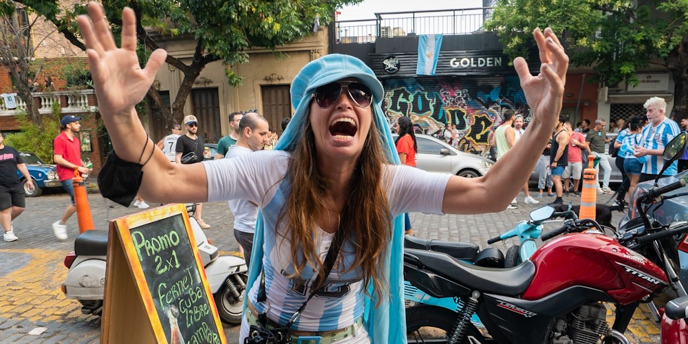 <span class="entry-title-primary">Argentína és Messi – vagy inkább Messi és Argentína</span> <span class="entry-subtitle">A világsajtó a focivébéről áradozik – Rendkívüli lapszemlénk</span>