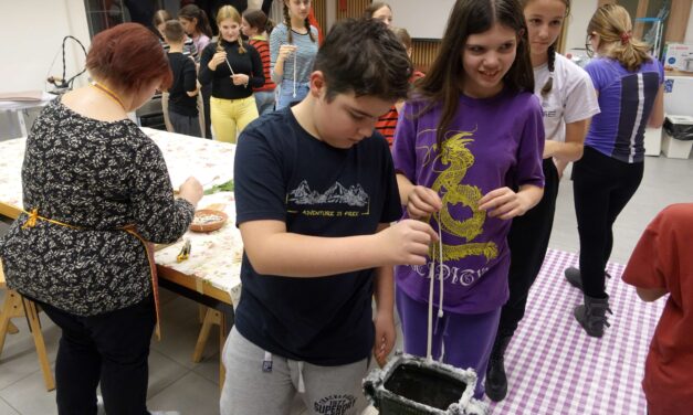 <span class="entry-title-primary">Újvidéki fiatalok Budapesten</span> <span class="entry-subtitle">Látogatás a Hagyományok Házában</span>