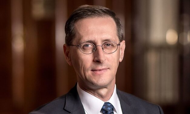 675 milliárd forintnyi beruházást halasztanak el Magyarországon