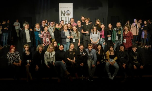 <span class="entry-title-primary">A társadalmi megbecsülés pártfüggőségben szenved</span> <span class="entry-subtitle">„Fáj, annyira igaz” (Thomas Mann)</span>