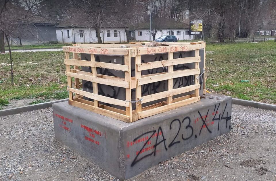 Az emlékműállításról szóló döntés visszavonását kezdeményezi a Vajdasági Szociáldemokrata Liga