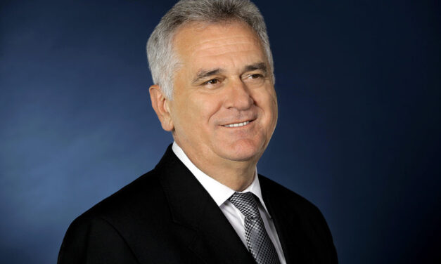 Illegálisan építette a hétvégi házát, de még kártérítést is kaphat az államtól Tomislav Nikolić