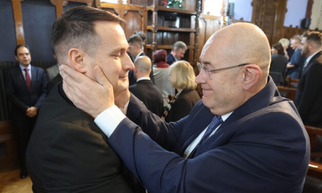 Vajdasági magyar politika a lemenő nap fényében