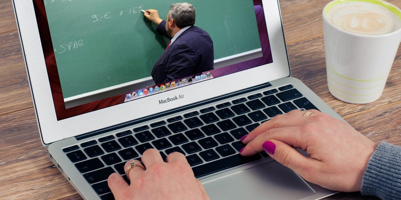 „Ki fogja megtanítani gyermekeinknek, hogy becsületes emberek legyenek egy becstelen világban?”