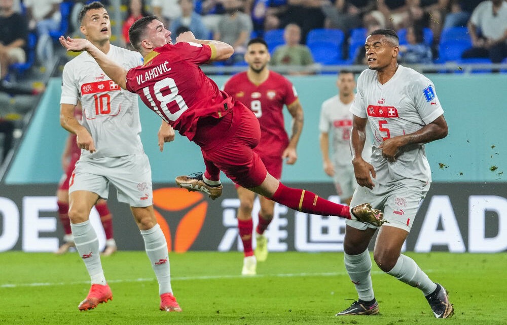 Szerbia fordított, Vlahović is betalált!