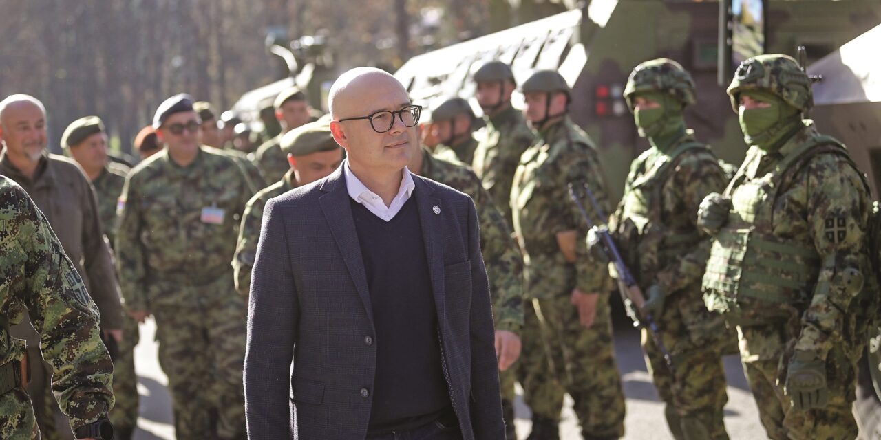 Vučević: Akik fegyverrel szolgálnak, kapjanak állami munkát, B és C kategóriás jogosítványt!