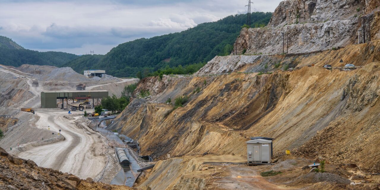 A geológus felfedte, hol található Vučić titokzatos aranylelőhelye