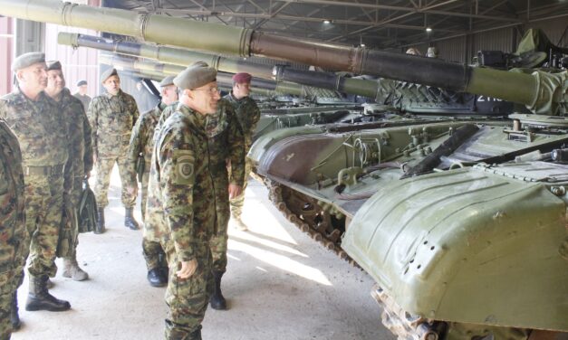 Raškába és Novi Pazarba látogatott a vezérkari főnök