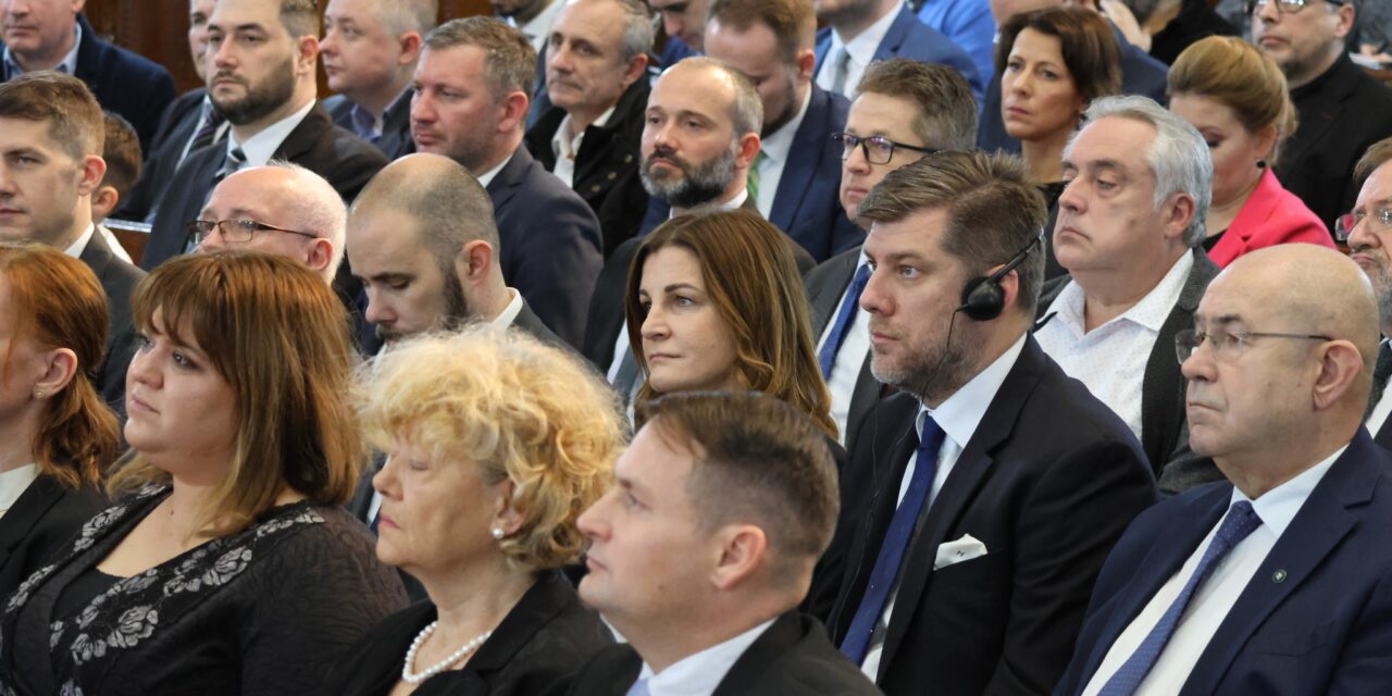 A vajdasági magyar vezetők nagyon elégedettek a kisebbség helyzetével