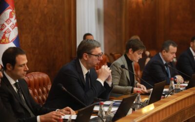 Vučić gratulált Brnabićnak és azzal vádolta az ellenzéki képviselőket, hogy lopják a vécépapírt