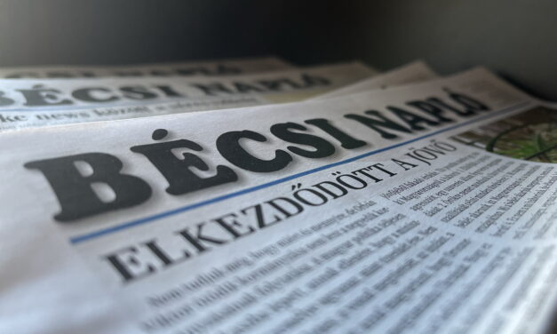 <span class="entry-title-primary">A Bécsi Naplót csempészni kellett Magyarországra</span> <span class="entry-subtitle">A negyvenhárom éves fennállását ünneplő kéthavi lap alapításáról, a folytonosságról, a modern kor kihívásairól Deák Ernő főszerkesztő mesél</span>