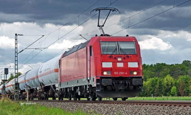 Ismét vonat siklott ki, most teherkocsik csúsztak meg