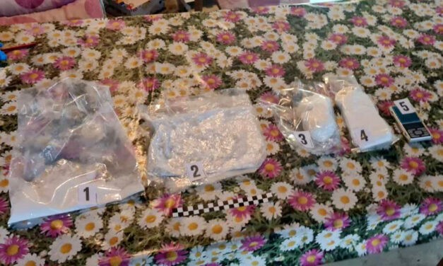 Egy kilogramm amfetamint találtak a rendőrök egy cservenkai férfi házában