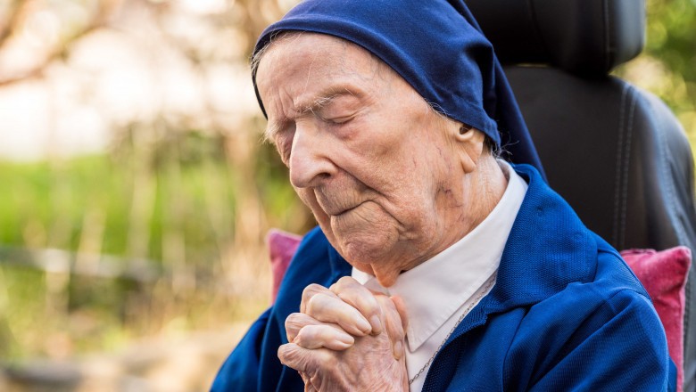 118 éves korában meghalt a világ legidősebb embere, André nővér