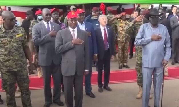 Bepisilt az elnök, hat újságírót vettek őrizetbe a felvétel miatt