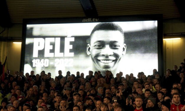 A FIFA azt szeretné, ha minden országban lenne Peléről elnevezett stadion