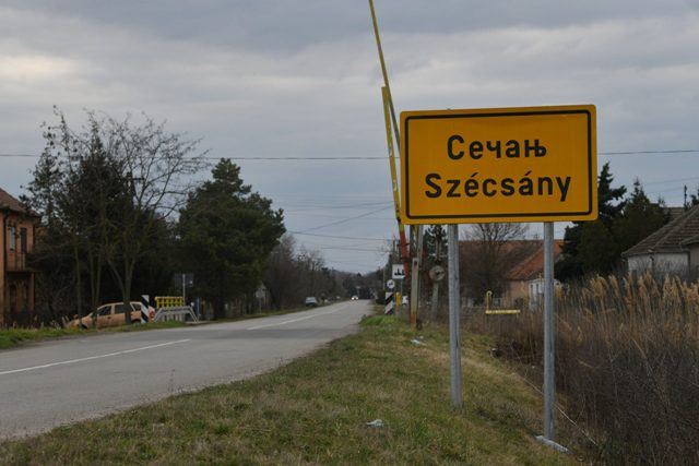 Mégis megtartotta az egyházi szertartást az osztályteremben a szécsányi pap