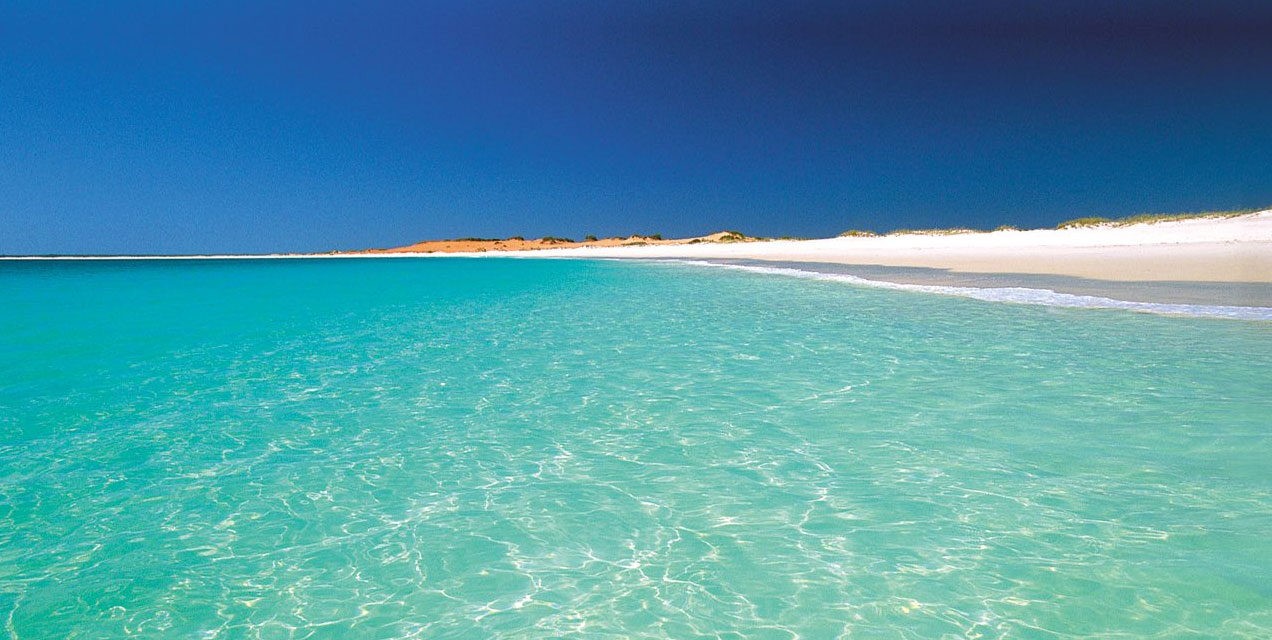 Három napig az óceánon sodródó párt mentettek ki