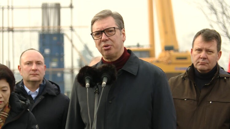 Vučić kéréssel fordult a kínaiakhoz