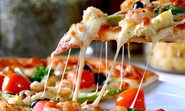 <span class="entry-title-primary">Indok egy szeletre</span> <span class="entry-subtitle">Ma van a pizza nemzetközi napja – Belgrádi a „világ pizzakirálya"</span>