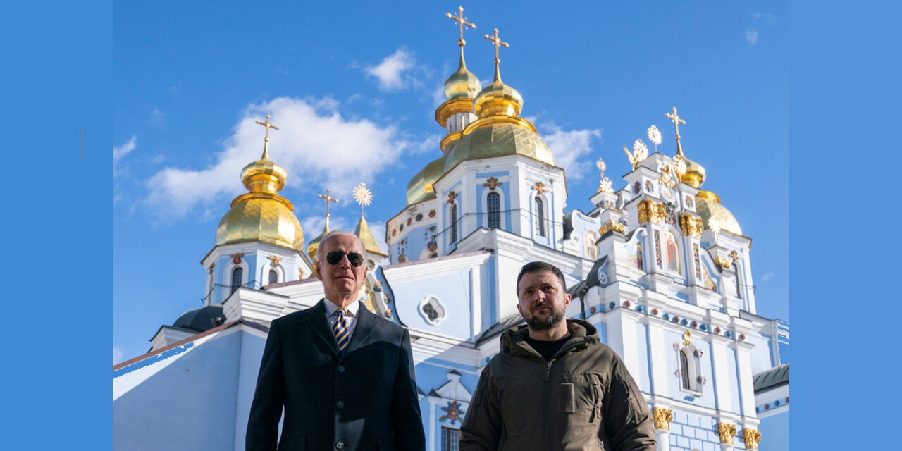 <span class="entry-title-primary">Február 20-ika kettős szimbóluma</span> <span class="entry-subtitle">Biden történelmi vonatútja Kijevbe – Álcában az Air Force One – 2014 és 2022 hősei – Orosz konfúzió</span>