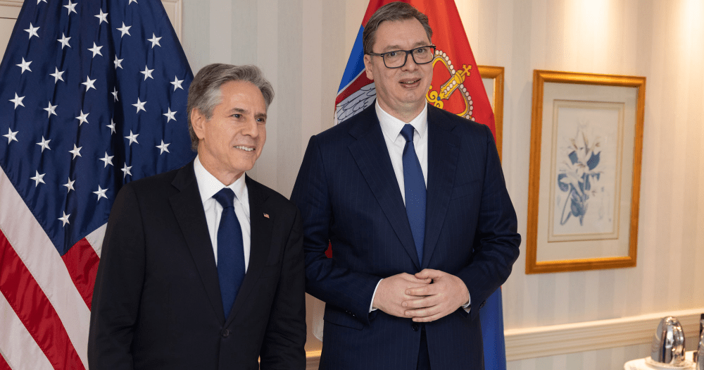 Blinken elégedett a szerb államfővel folytatott beszélgetéssel
