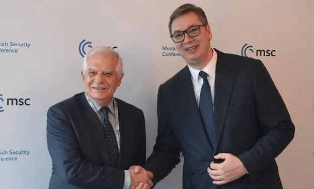 Vučić szerint ismét számonkérték tőle a szankciók bevezetését Moszkva ellen