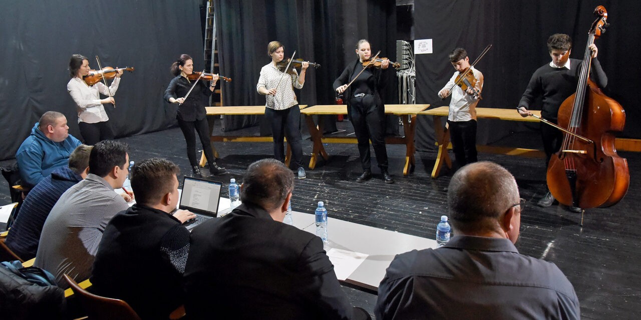 <span class="entry-title-primary">Délvidéki zenészpalánták</span> <span class="entry-subtitle">A vajdasági népzenészképzés négy éve</span>