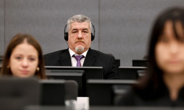 Megkezdődött a háborús bűnök elkövetésével vádolt koszovói Pjeter Shala pere Hágában