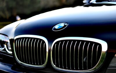A BMW a legnépszerűbb prémium autó, de Škodát vesznek a legtöbben