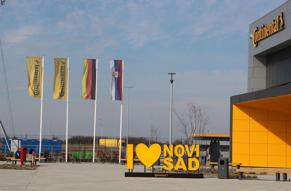 Újvidék mellett megnyílt a Continental gyáróriása