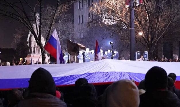 Demostat: A szélsőjobbosok megmozdulása a Putyin-kultusz megdöntésének kezdete