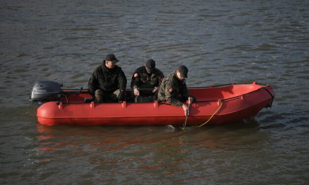 Egy kislány holttestére bukkantak a folyóban