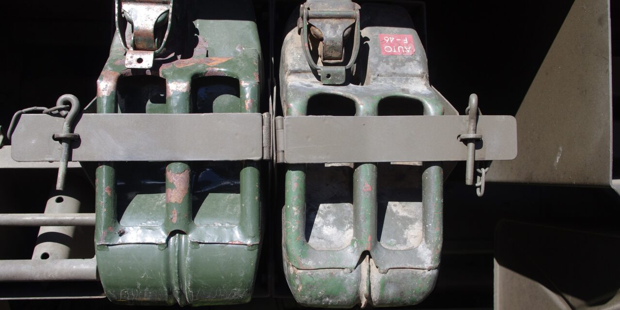 Teherautókból lopták a dízelt, majd a hatósági árnál olcsóbban árulták