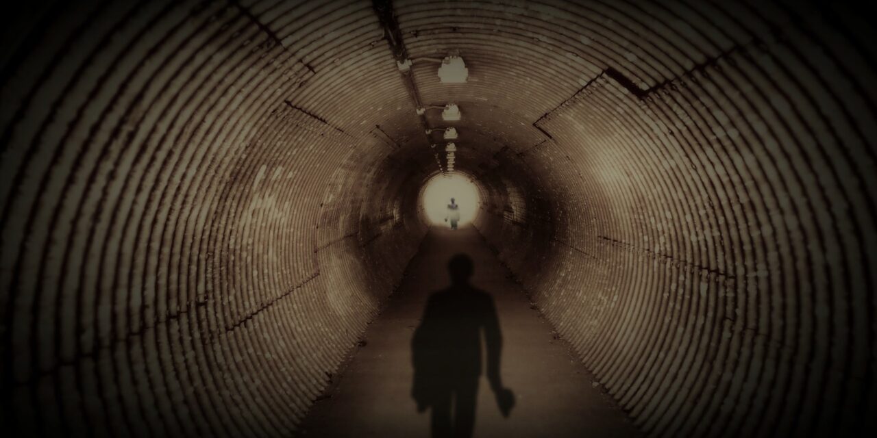 Kiderült, miért látnak fényt az alagút végén a haldoklók