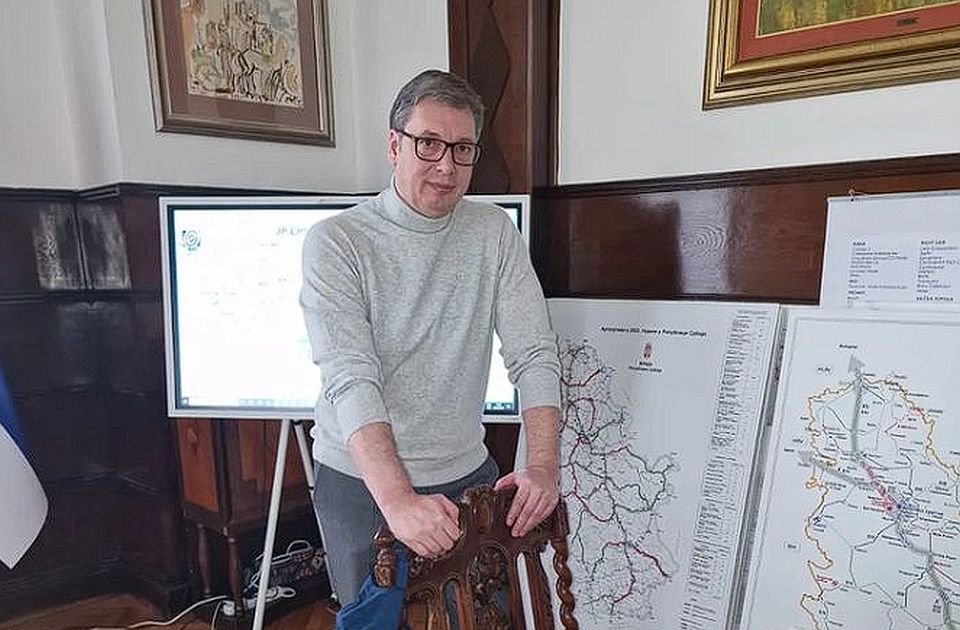 Vučić úgy tesz, mintha nem lenne fáradt, de ma már ötször mosdott