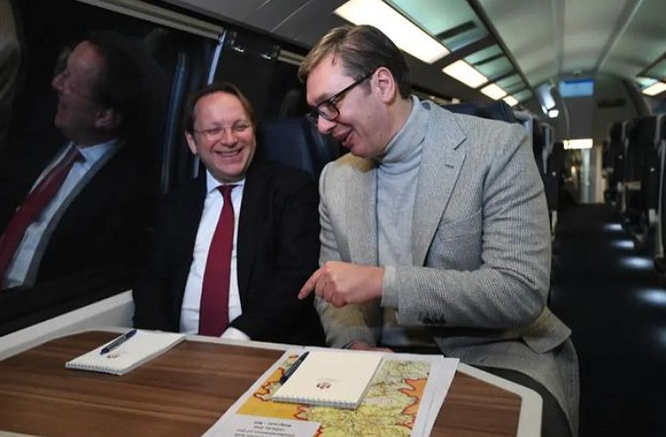 Vonaton írták alá a Belgrád-Niš gyorsvasút építésének támogatására vonatkozó szerződést