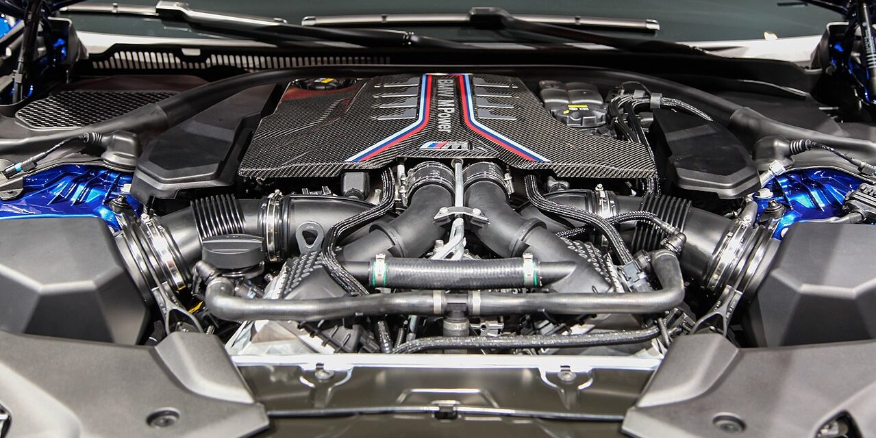 Megállapodott az EU és Németország: 2035 után is lehet regisztrálni belsőégésű motorral hajtott autót