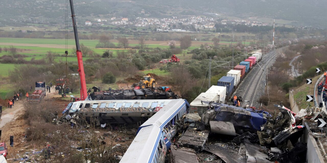 Súlyos vonatbaleset Görögországban, legalább 32 halott