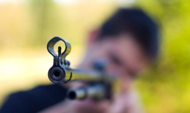 Kisiskolásokat képeznek ki katonának az oroszok a Krímen (videóval)