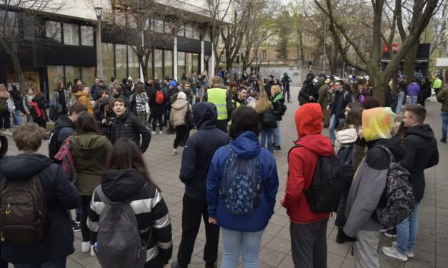 Petícióval tiltakoznak középiskolások az állami érettségi ellen
