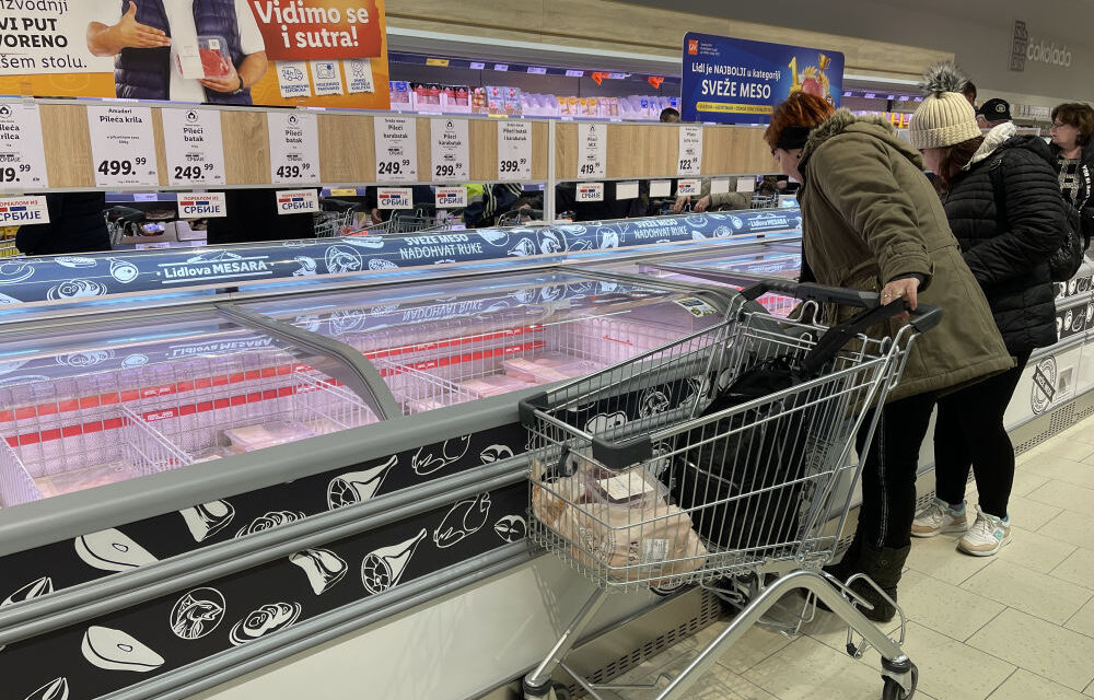 <span class="entry-title-primary">„Azt vettem, amire szükség volt: kenyeret, tejet” (videó)</span> <span class="entry-subtitle">Megnyílt a Lidl zentai üzlete</span>