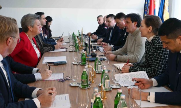 Megtekintésre kerültek a Szerbiai Határőrség és a Frontex határvédelmi egységei