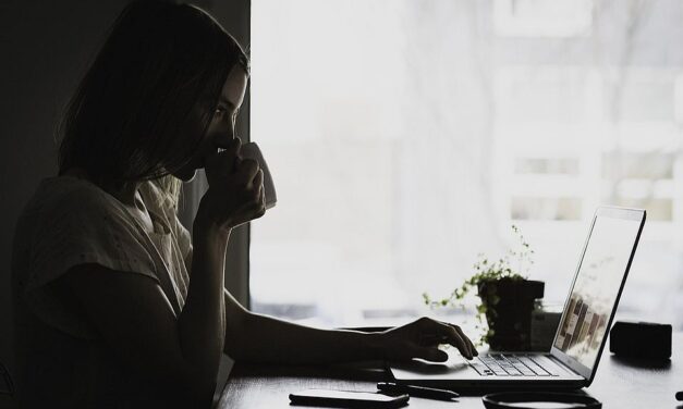 A bosszúpornográfia sajnos nem minősül bűncselekménynek