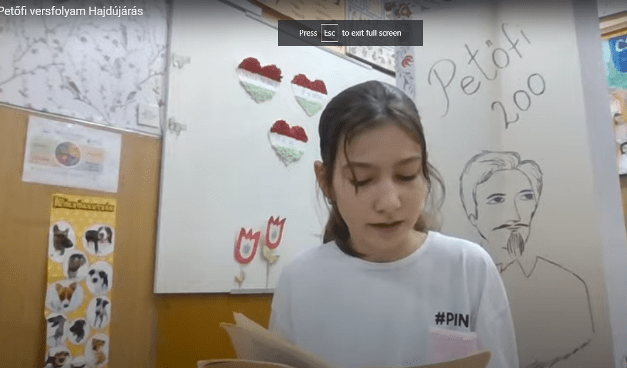 Élőben nézheti hogyan szavalnak a hajdújárási és királyhalmi gyerekek