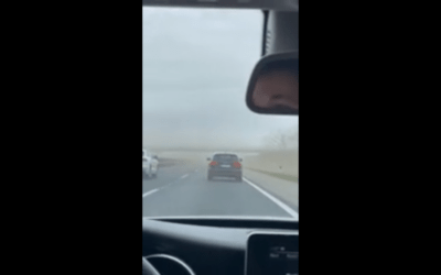 Szerdán ugyanolyan porvihar alakult ki az M1-es autópályán, mint a szombati tömegbaleset idején (Videó)