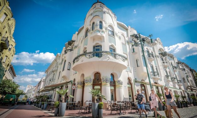 Tudta, hogy a szegedi Reök-palota építtetőjének végső nyughelye Horgoson található?