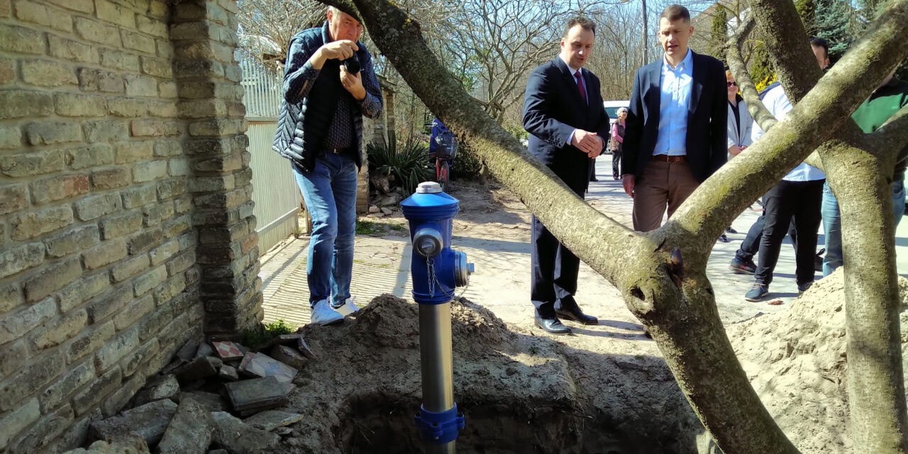 <span class="entry-title-primary">A Zorka környékén újabb 90 háztartáshoz jut el a legfontosabb élelmiszeripari termék</span> <span class="entry-subtitle">Három kilométer hosszú ivóvízhálózat épült a helyi közösség területén</span>