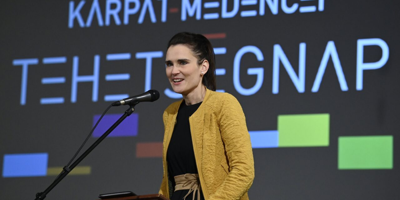 Különdíjat kapott Budapesten a zentai Juhász Hanna és  a bajsai Pletikoszity Martin