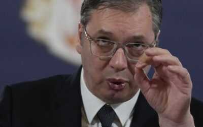 „Mi nem játszunk, hanem törődünk az emberekkel” Ismét sajtótájékoztatót tartott a szerb elnök